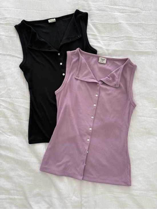 Abercrombie & Fitch Tops - Abercrombie & Fitch Sleeveless Button-Front Top - Lavender and Black